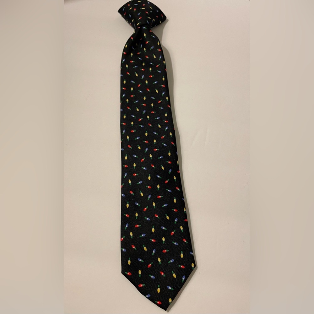Wembley Boys Youth Clip on Holiday Lights Black Tie
